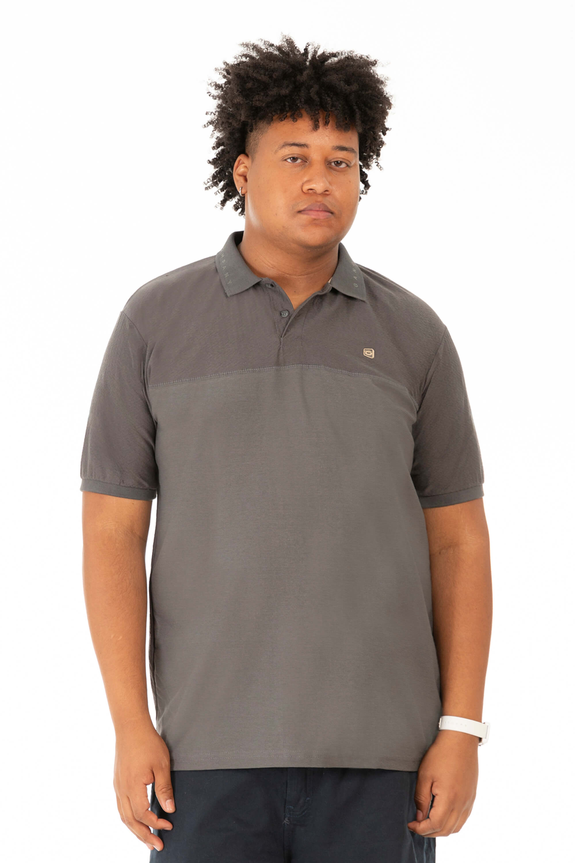 Polo Masculina Plus Size – Elegância Casual com Conforto e