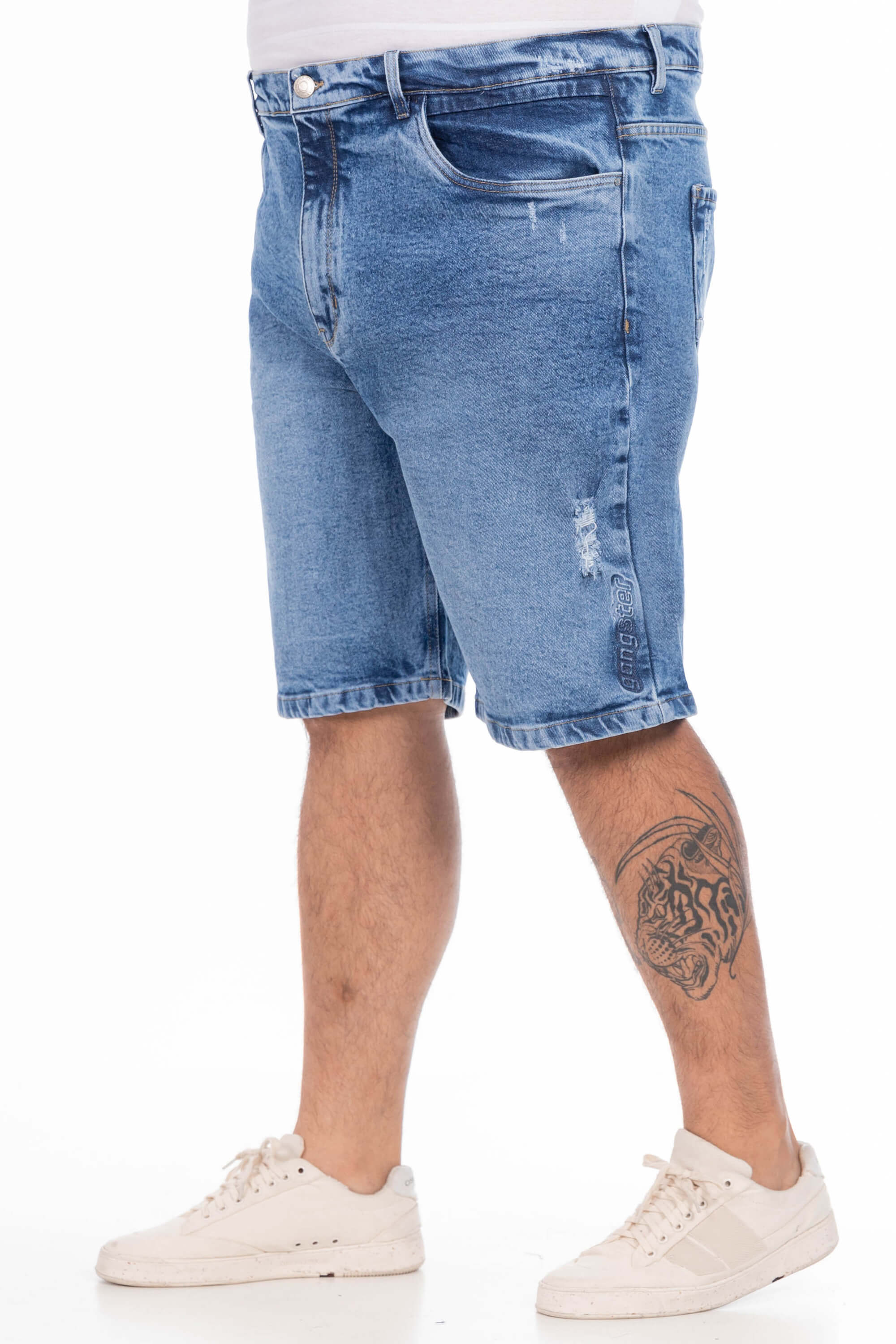 Bermuda Jeans Masculina Plus Size Regular com Elastano e Lavagem Média